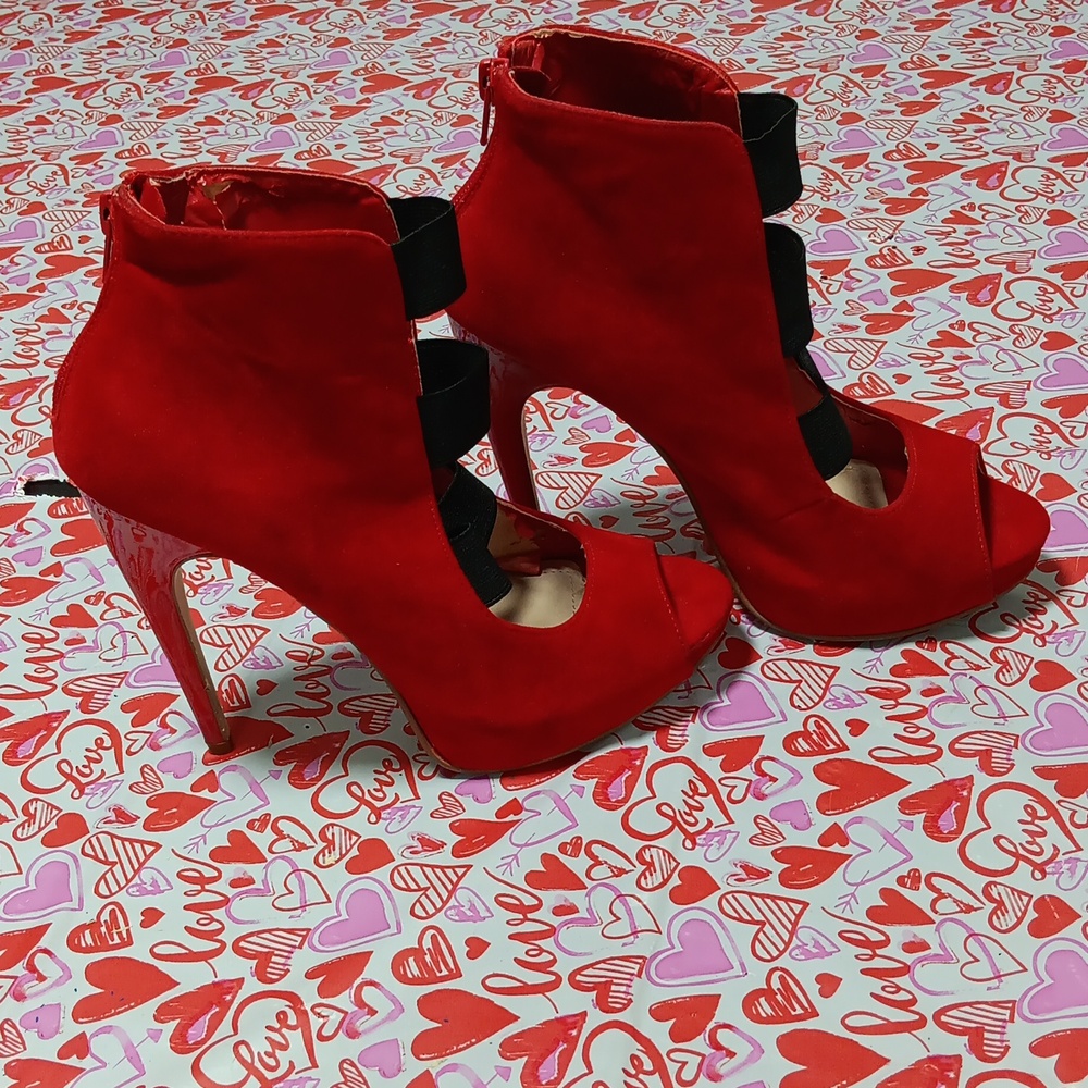 PreLoved Dollhouse Heels